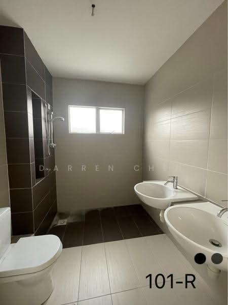 Cluster House for Sale in Bandar Parklands (Klang) - Darren Chen - Bathroom - PropertyGuru.com.my