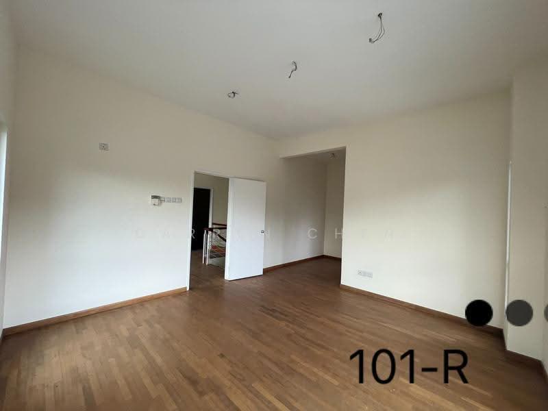 Cluster House for Sale in Bandar Parklands (Klang) - Darren Chen - Living Room - PropertyGuru.com.my
