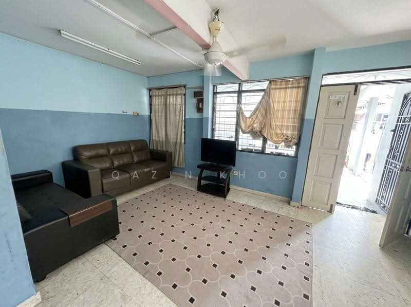 2-storey Terraced House for Sale in Taman Cempaka (Ipoh) - Qazin Khoo - Living Room - PropertyGuru.com.my