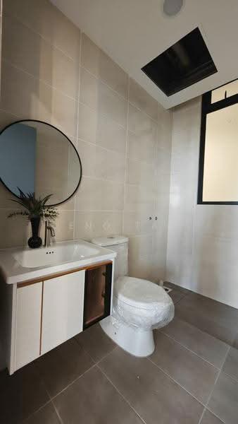 Pangsapuri untuk Dijual di RSS Residence - Jeno Tan - Bathroom - PropertyGuru.com.my