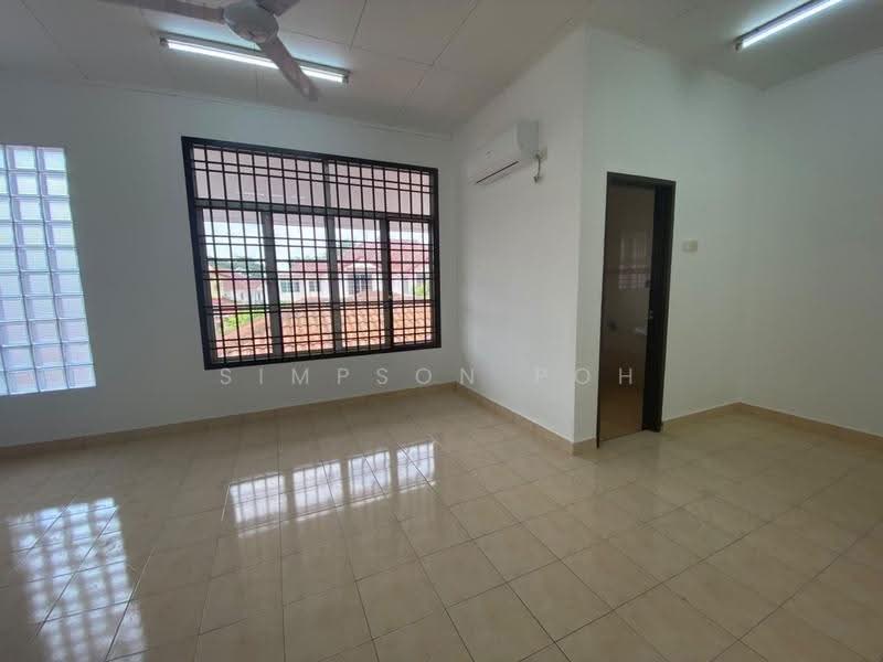 Rumah Teres untuk Dijual di Taman Mutiara Rini (Skudai) - Simpson Poh - Living Room - PropertyGuru.com.my