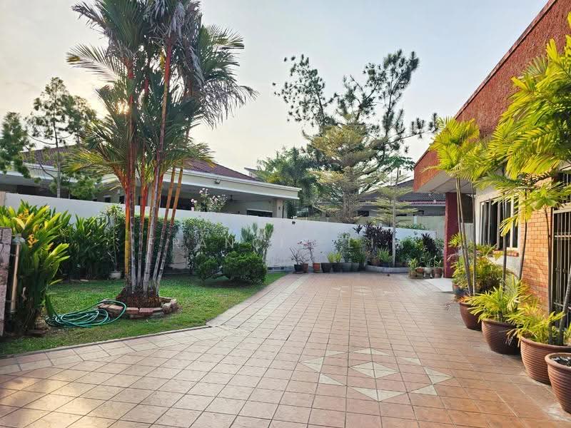 Bungalow House untuk Dijual di Taman Canning (Ipoh) - Francis Lim - Exterior - PropertyGuru.com.my