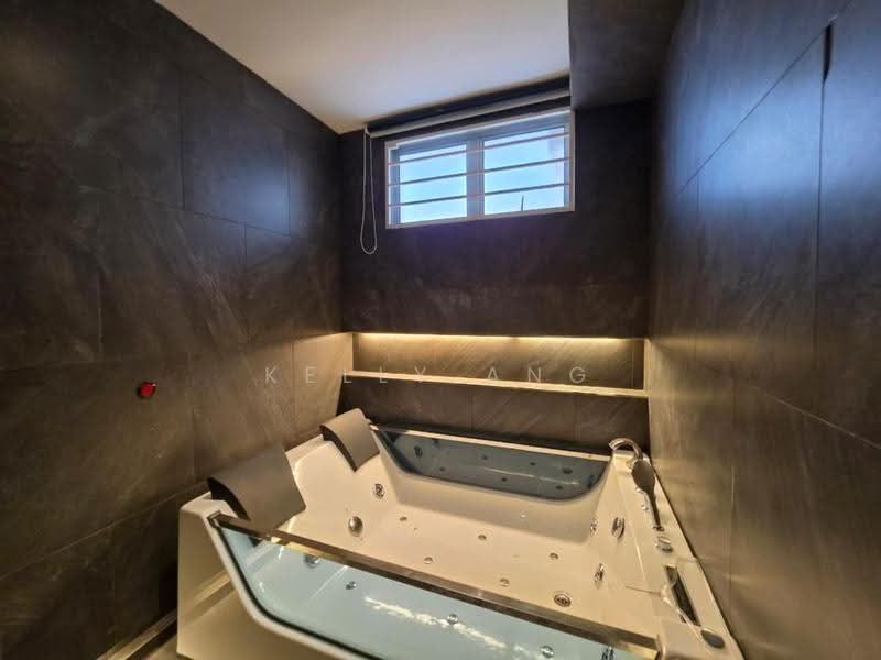 Commercial Bungalow for Rent in Bangsar (Kuala Lumpur) - Kelly Ang - Bathroom - PropertyGuru.com.my