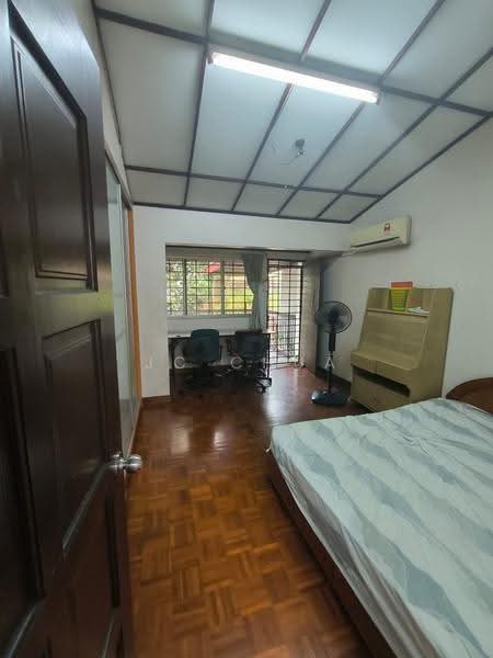 2-storey Terraced House for Sale in Taman Seputeh (Seputeh) - JC Chua - Bedroom - PropertyGuru.com.my