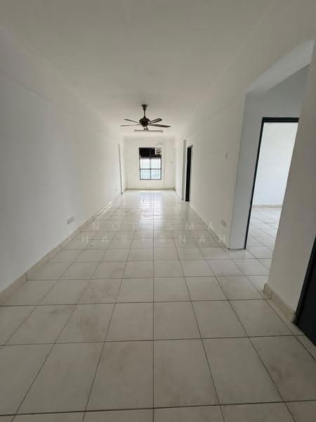 Kondominium untuk Dijual di Calisa N @ Calisa Residences - Norisma Hartanah - Living area - PropertyGuru.com.my