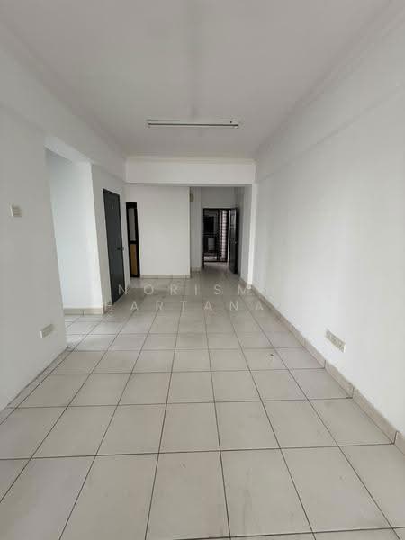 Kondominium untuk Dijual di Calisa N @ Calisa Residences - Norisma Hartanah - Dining area - PropertyGuru.com.my