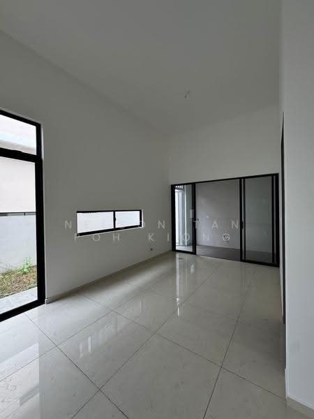 Rumah Kluster untuk Dijual di Austin Crest (Johor Bahru) - Nelson Tan Poh Kiong - Living Room - PropertyGuru.com.my