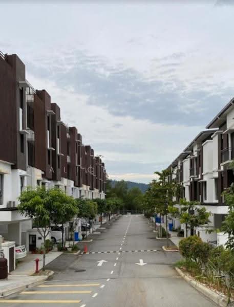 Rumah Bandar untuk Dijual di Shah Alam (Selangor) - Alice Kham - Exterior - PropertyGuru.com.my