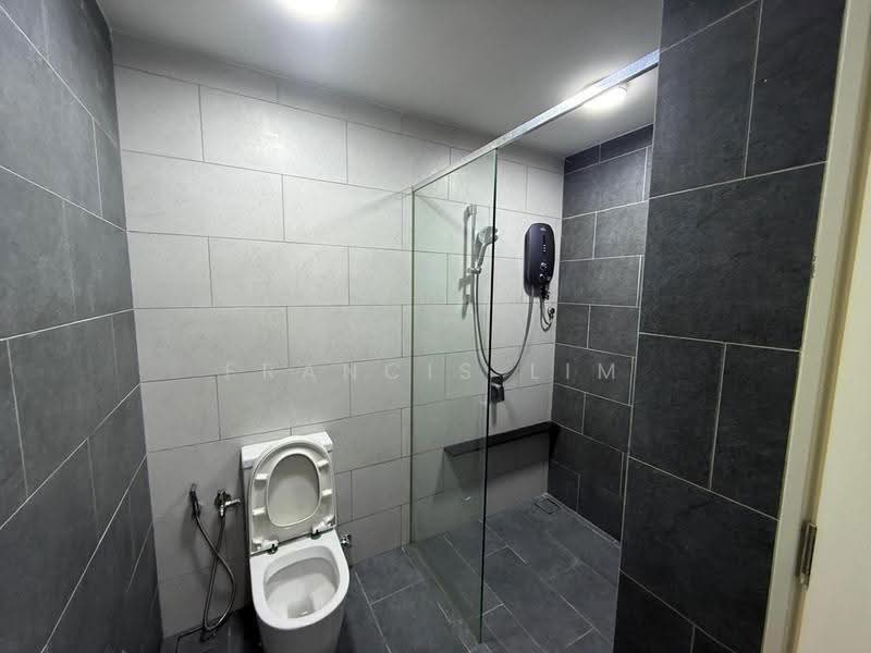 Service Residence for Sale at Paisley @ Tropicana Metropark - Francis Lim - Bathroom - PropertyGuru.com.my