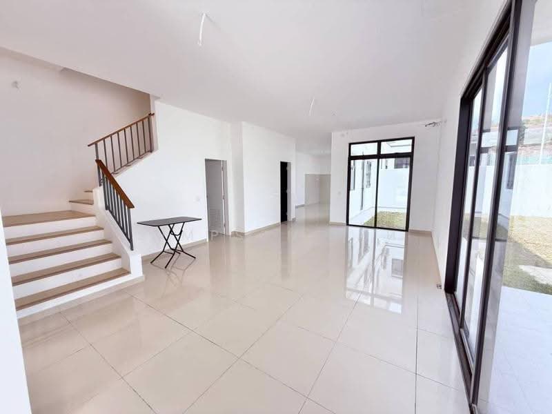 Rumah Kluster untuk Dijual di Eco Botanic 2 (Iskandar Puteri (Nusajaya)) - Simpson Poh - Living Room - PropertyGuru.com.my