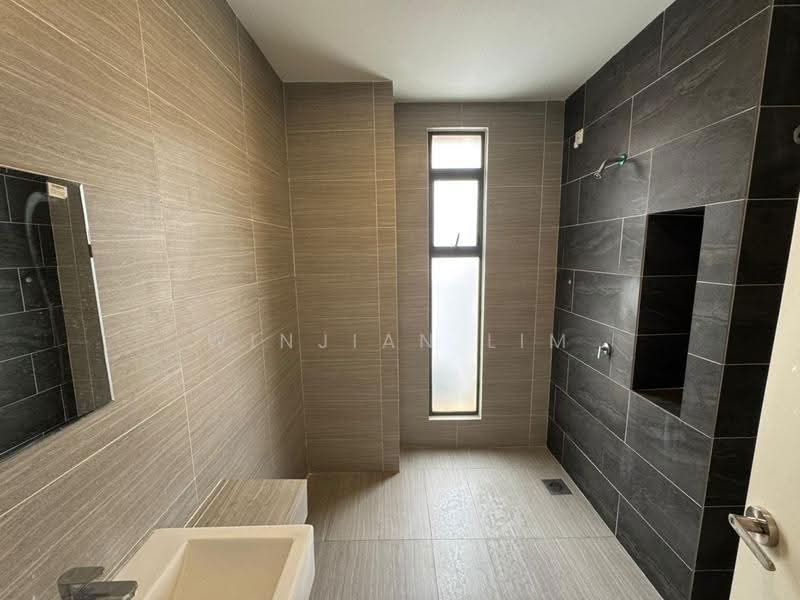 2-storey Terraced House for Rent in Sunsuria City (Dengkil) - Winjian Lim - Bathroom - PropertyGuru.com.my