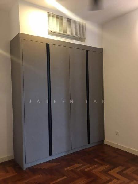 Kediaman Servis untuk Dijual di Residency V - Jarren Tan - Bedroom - PropertyGuru.com.my
