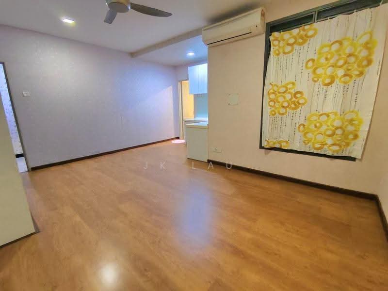 Kondominium untuk Disewa di Zefer Hill Residence - JK Lau - Living Room - PropertyGuru.com.my