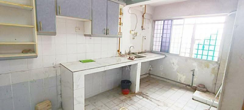 Condominium for Sale at Seri Mas Condominium - Amir Abas - Kitchen - PropertyGuru.com.my
