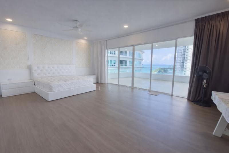 Condominium for Sale at The Cove Condominium - Billy Teh - Bedroom - PropertyGuru.com.my