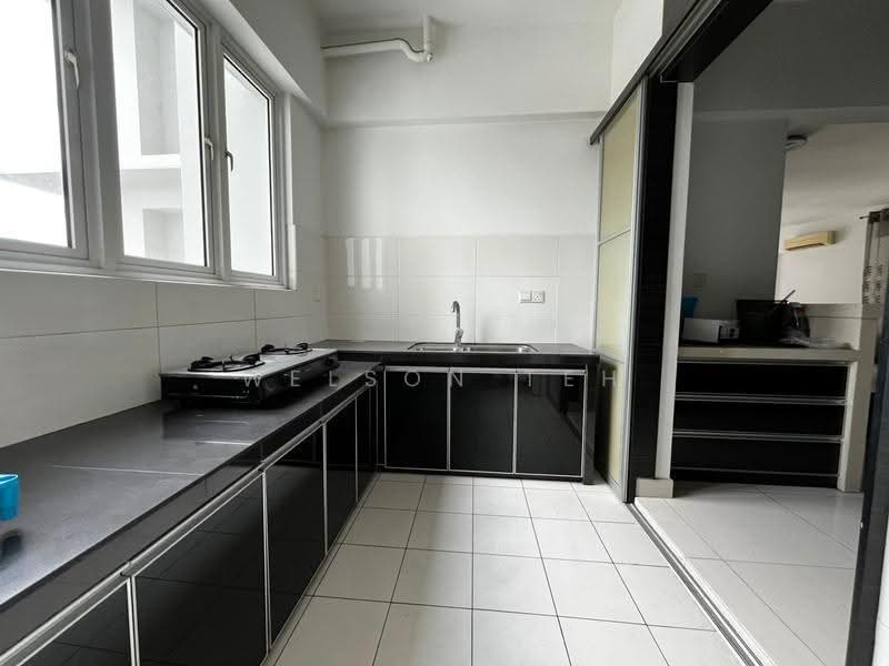 Kondominium untuk Dijual di Platino Condominium - Welson Teh - Kitchen - PropertyGuru.com.my