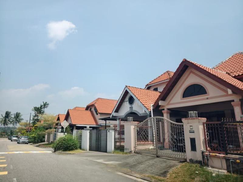 Rumah Teres 1.5-Tingkat untuk Disewa di Taman Rinting (Masai) - YC Fung - Exterior - PropertyGuru.com.my