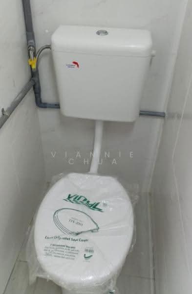 Shop / Office for Rent in Petaling Jaya (Selangor) - Viannie Chua - Bathroom - PropertyGuru.com.my