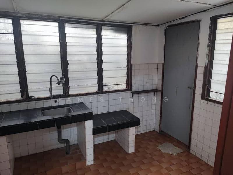 1-storey Terraced House for Sale in Taman Tan Yew Lai (Jalan Klang Lama (Old Klang Road)) - James Thong - Kitchen - PropertyGuru.com.my