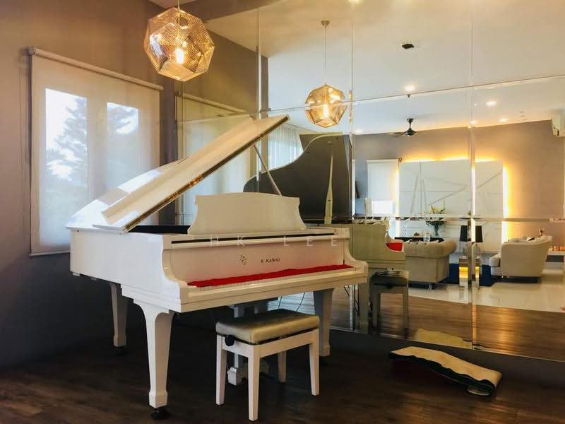 Bungalow House for Rent in Sunway Damansara (Kota Damansara) - HK Lee - Living Room - PropertyGuru.com.my