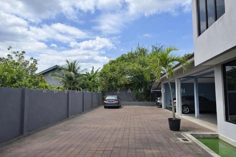 Bungalow House untuk Dijual di Seksyen 18 (Petaling Jaya) - Adzura Zamedin - Exterior - PropertyGuru.com.my