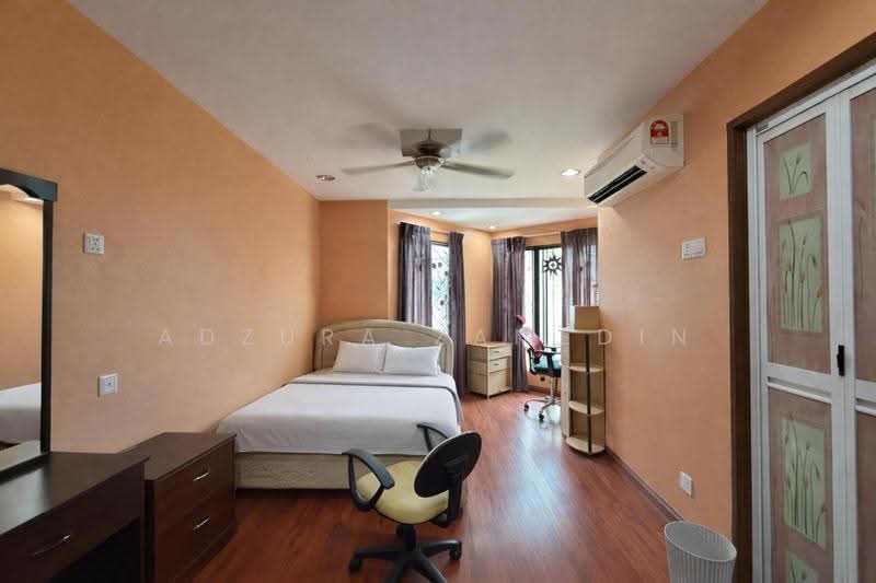 Bungalow House untuk Dijual di Seksyen 18 (Petaling Jaya) - Adzura Zamedin - Bedroom - PropertyGuru.com.my