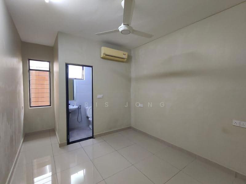 Bungalow House for Rent in Kampung Tok Pinang (Serendah) - Tris Jong - Bathroom - PropertyGuru.com.my