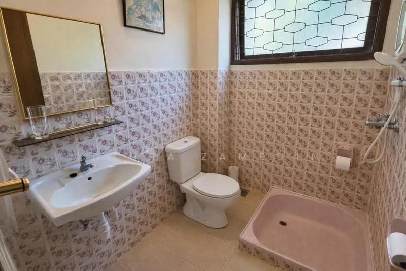 Bungalow House untuk Dijual di Titiwangsa (Kuala Lumpur) - Adzura Zamedin - Bathroom - PropertyGuru.com.my