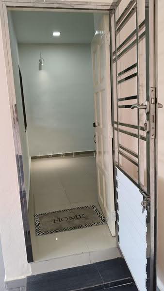Rumah Teres untuk Dijual di Taman Puteri Wangsa (Ulu Tiram) - June Tan - PropertyGuru.com.my