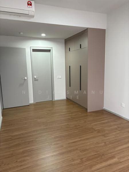 Kediaman Servis untuk Disewa di Melawati : Park One - NadiaIsmanu Janie - Master Bedroom Area - PropertyGuru.com.my
