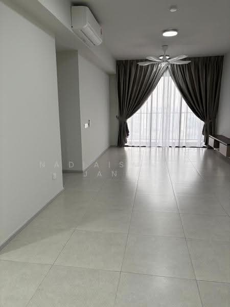 Kediaman Servis untuk Disewa di Melawati : Park One - NadiaIsmanu Janie - Living Room - PropertyGuru.com.my