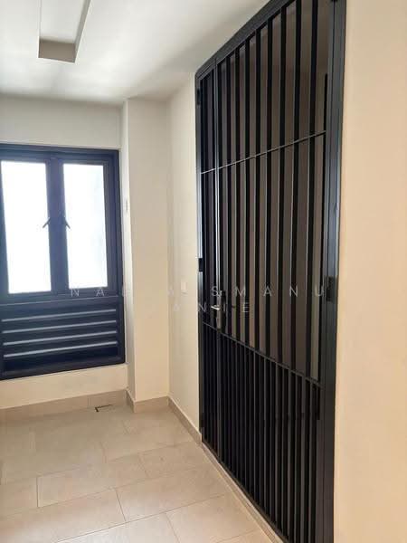 Kediaman Servis untuk Disewa di Melawati : Park One - NadiaIsmanu Janie - Entrance - PropertyGuru.com.my