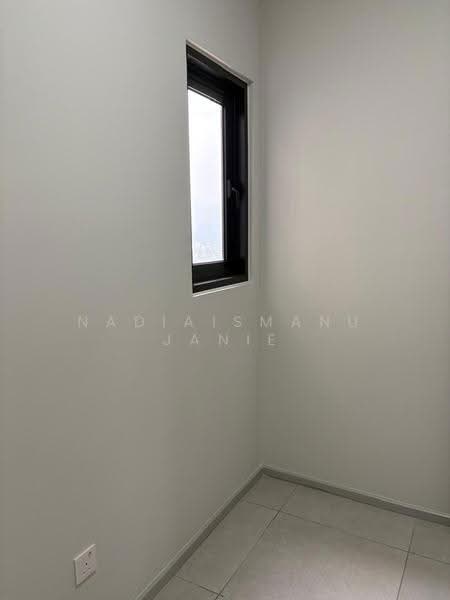 Kediaman Servis untuk Disewa di Melawati : Park One - NadiaIsmanu Janie - Extra Room with storage - PropertyGuru.com.my