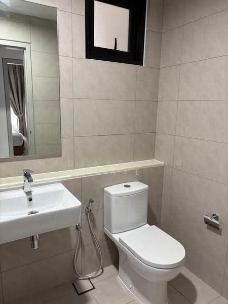 Kediaman Servis untuk Disewa di Melawati : Park One - NadiaIsmanu Janie - Common Bathroom - PropertyGuru.com.my