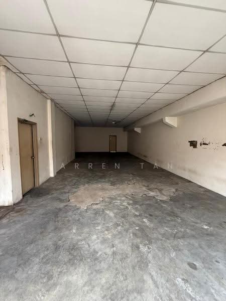 Shop for Rent in Taman Equine (Seri Kembangan) - Jarren Tan - Interior - PropertyGuru.com.my