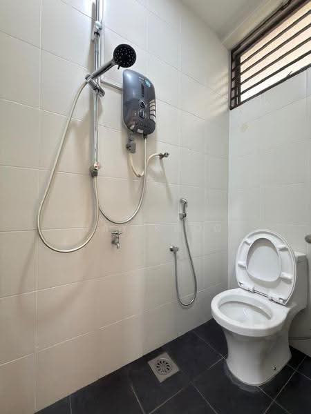 Bungalow House for Rent in Bukit Kesenangan (Johor Bahru) - May Khoo - Bathroom - PropertyGuru.com.my