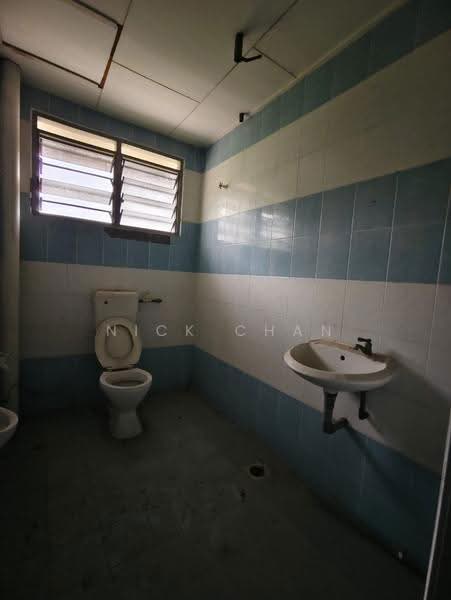Office for Rent in Ipoh (Perak) - Nick Chan - Bathroom - PropertyGuru.com.my
