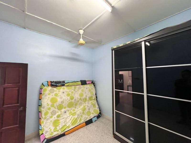 Rumah Teres 1-Tingkat untuk Disewa di Permas Jaya (Johor Bahru) - Jessica Ma - Bedroom - PropertyGuru.com.my