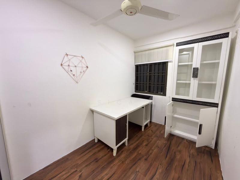 Rumah Teres 2-Tingkat untuk Disewa di Taman Mount Austin (Tebrau) - Jessica Ma - Study - PropertyGuru.com.my