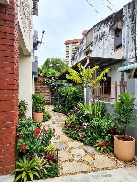Semi-Detached House for Sale in Paya Terubong (Ayer Itam) - Mable Ong - Garden - PropertyGuru.com.my