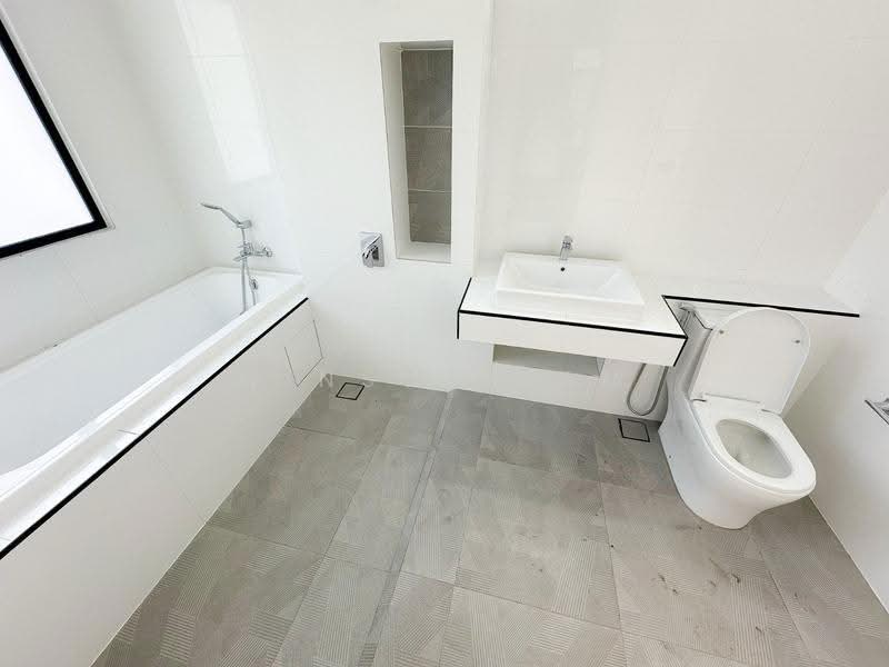 Bungalow House untuk Dijual di Kuala Selangor (Selangor) - Winson Tam - Bathroom - PropertyGuru.com.my