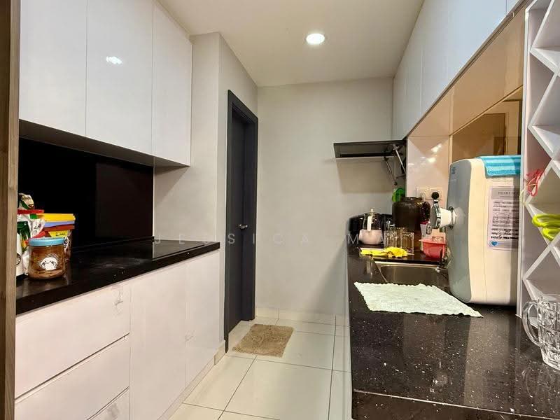 Service Residence for Rent at Southkey Mosaic - Jessica Ma - Kitchen - PropertyGuru.com.my