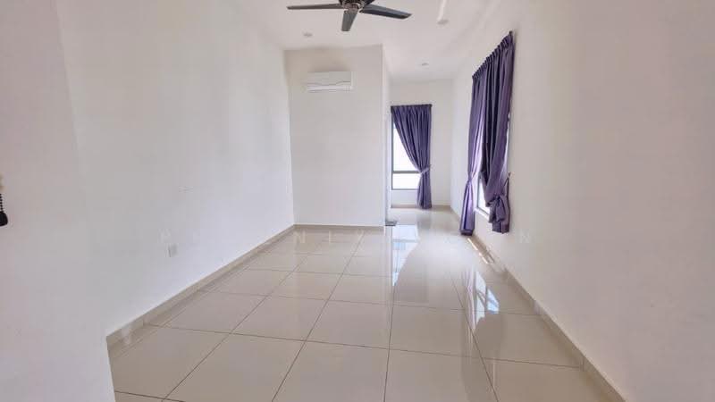 2-storey Terraced House for Rent in Bandar Sri Sendayan (Negeri Sembilan) - Phoenix Voon - Living Room - PropertyGuru.com.my