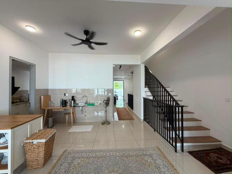 3-storey Terraced House for Rent in Taman Melawati (Ulu Kelang) - MT Tiu - Kitchen - PropertyGuru.com.my
