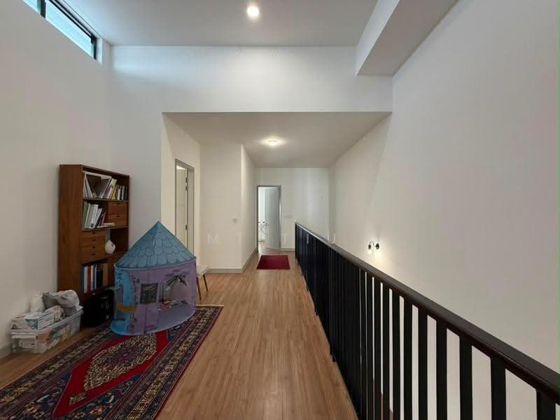 3-storey Terraced House for Rent in Taman Melawati (Ulu Kelang) - MT Tiu - Corridor - PropertyGuru.com.my
