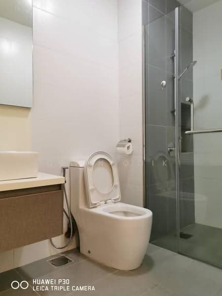 Kediaman Servis untuk Disewa di Petalz Residences - Devin Goik - Bathroom - PropertyGuru.com.my