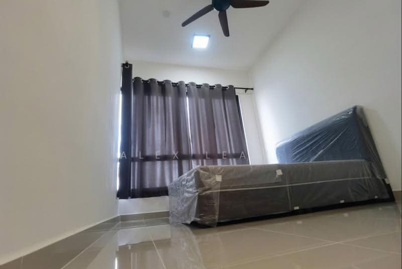 Kediaman Servis untuk Dijual di MKH Boulevard II - Alex Leaw - Bedroom - PropertyGuru.com.my