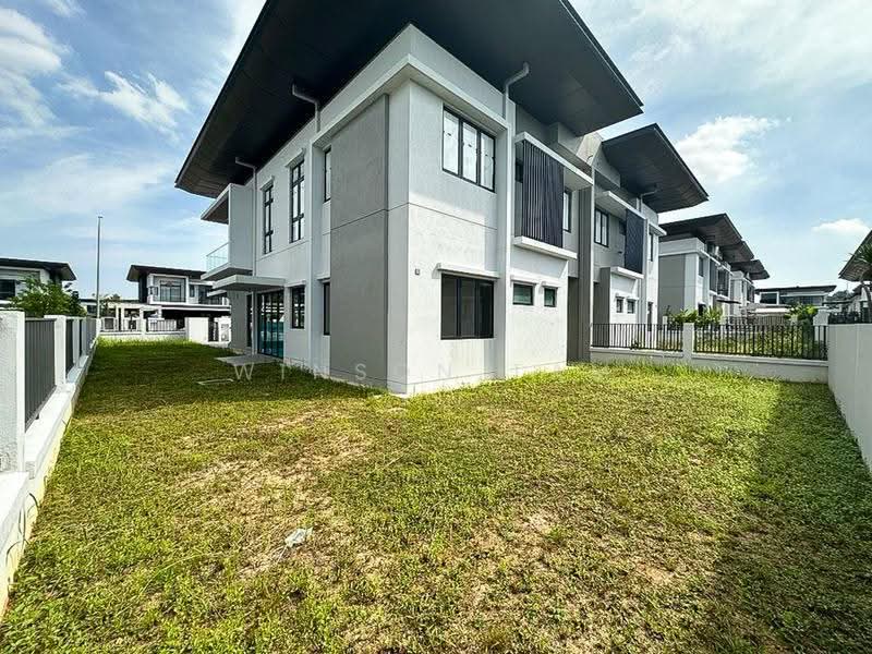 Semi-Detached House for Sale in Sungai Buloh (Selangor) - Winson Tam - Exterior - PropertyGuru.com.my