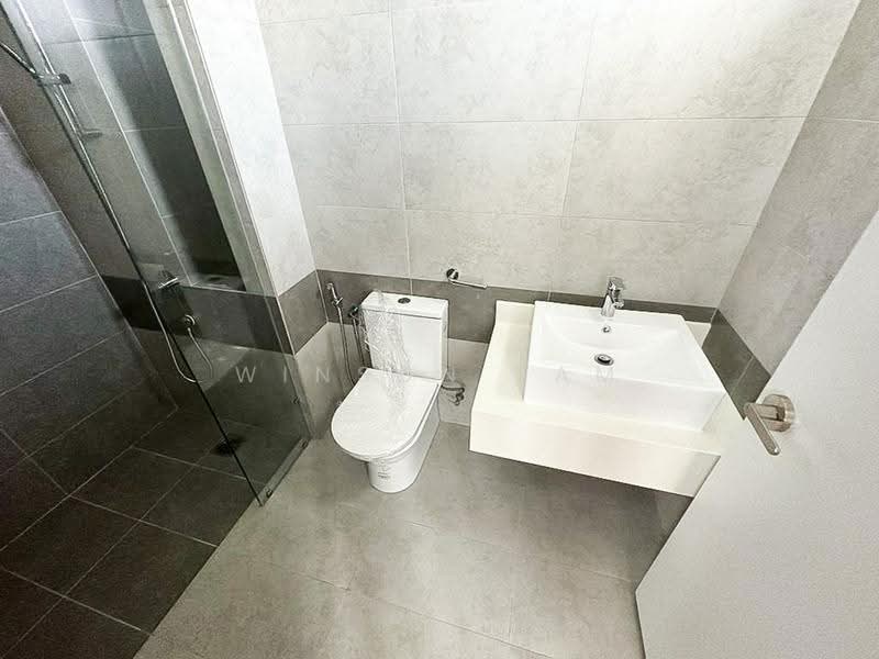 Semi-Detached House for Sale in Sungai Buloh (Selangor) - Winson Tam - Bathroom - PropertyGuru.com.my