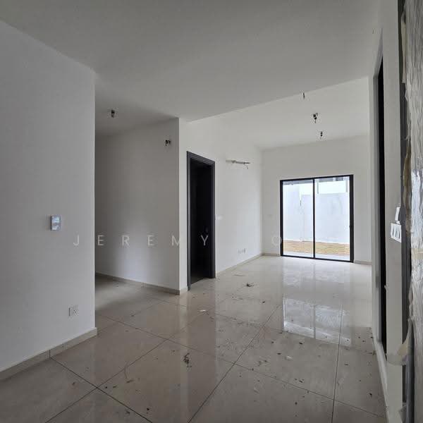 Bungalow House untuk Dijual di Jade Hills (Kajang) - Jeremy Yong - Living Room - PropertyGuru.com.my